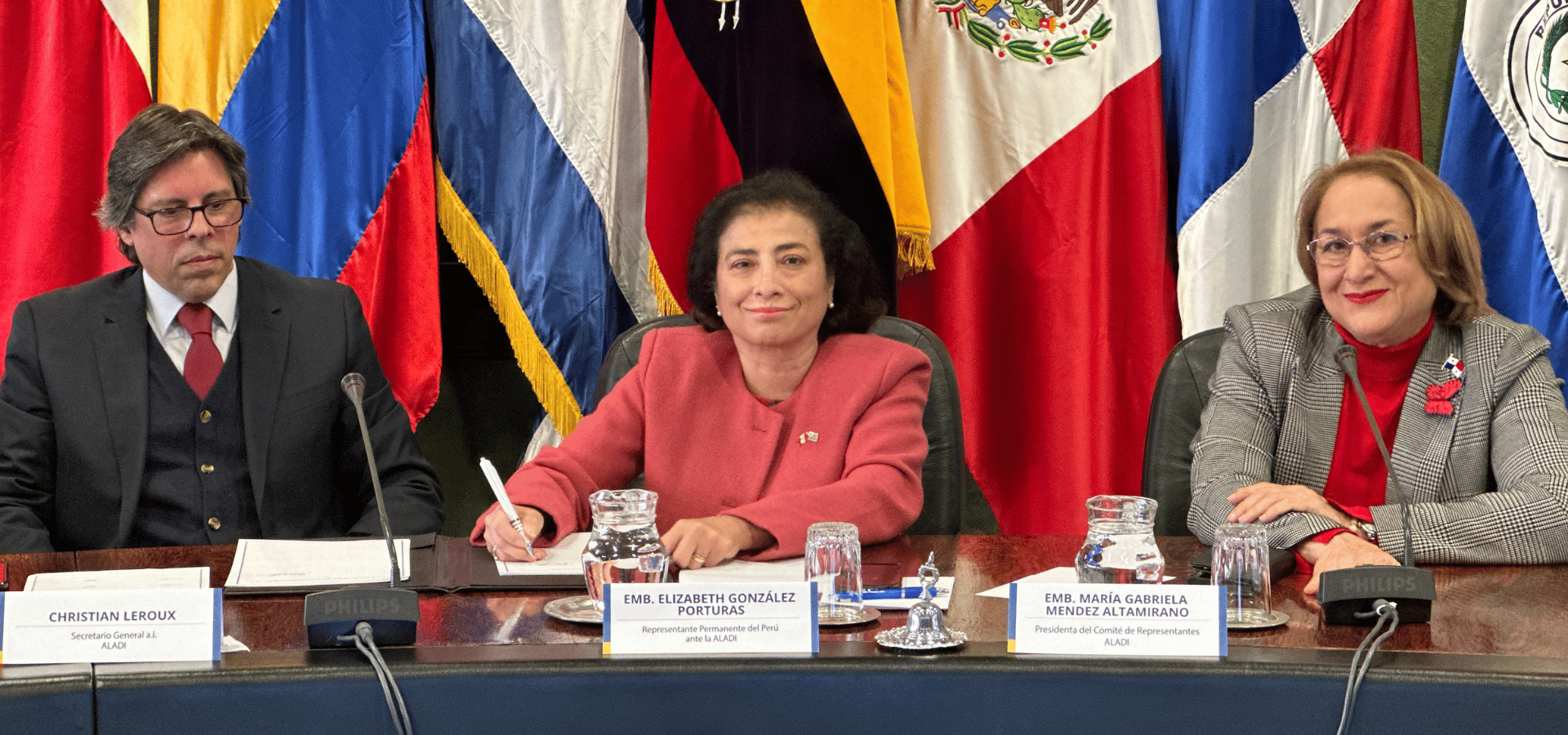 Inicia con Perú la firma del Acuerdo que facilitará el comercio de productos cosméticos en la región